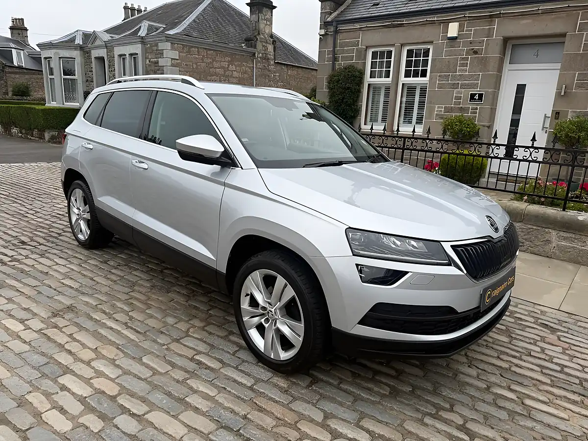 Used 2019 Skoda Karoq Se L Silver - Interior and Exterior details 5