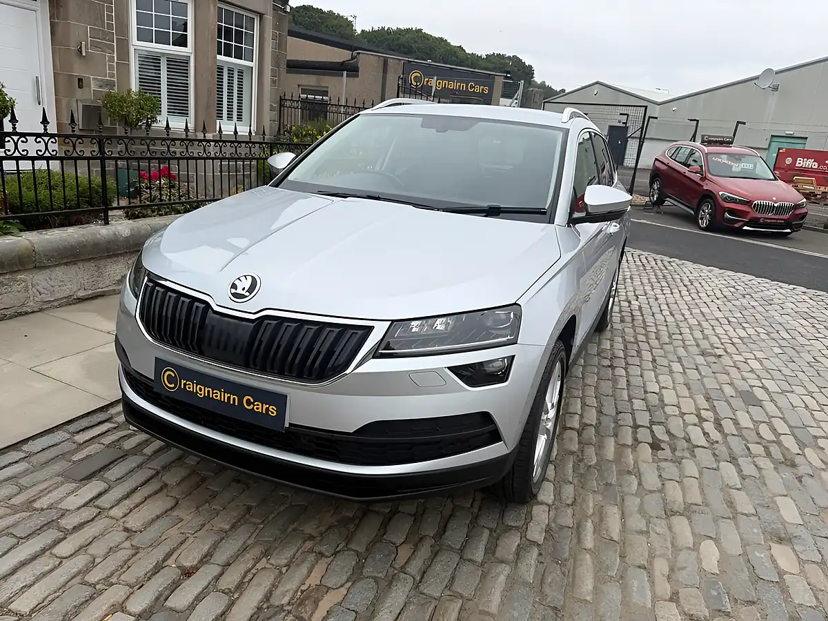 Used 2019 Skoda Karoq Se L Silver - Interior and Exterior details 7