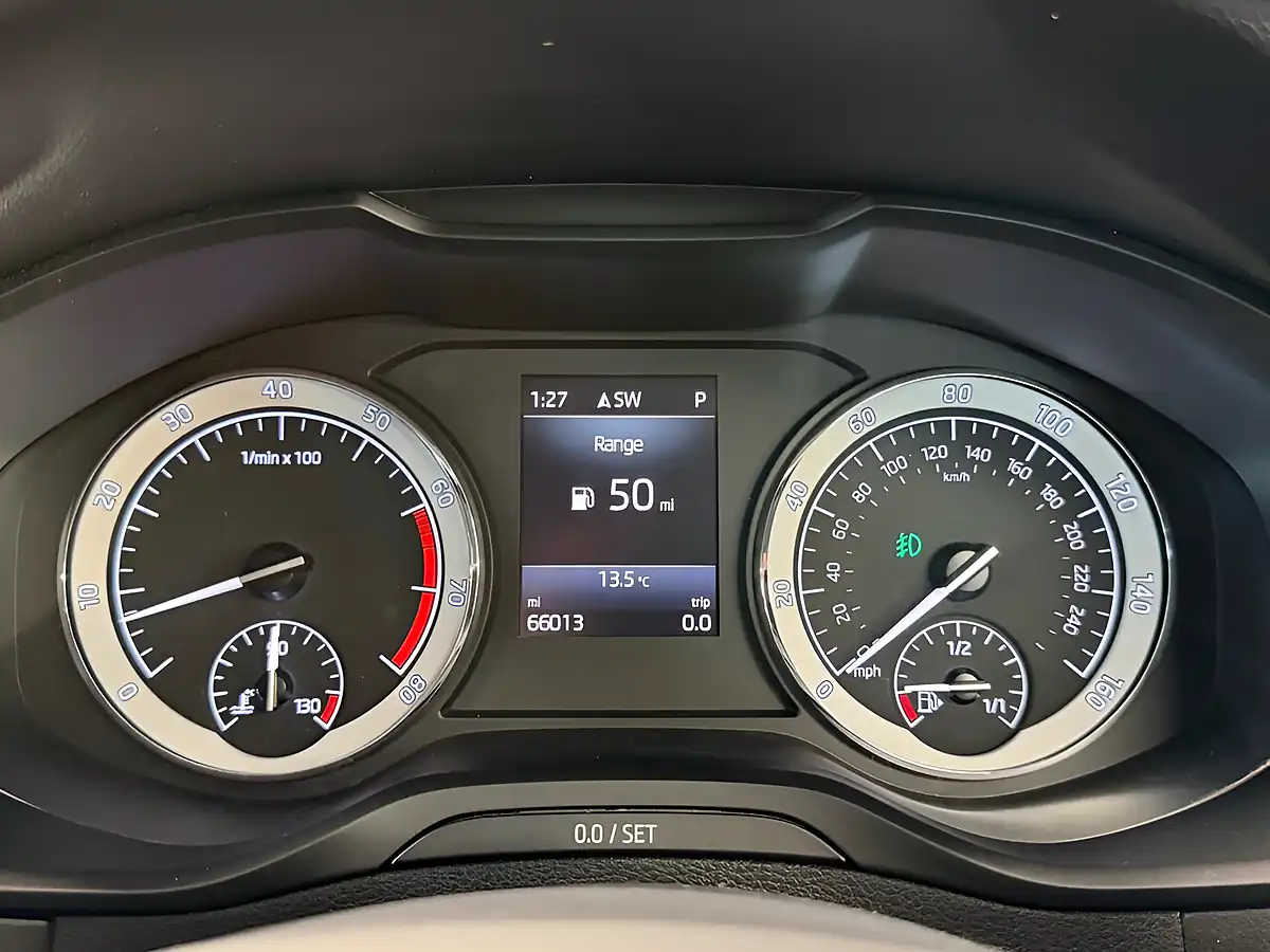 Used 2019 Skoda Karoq Se L Velvet Red - Interior and Exterior details 11