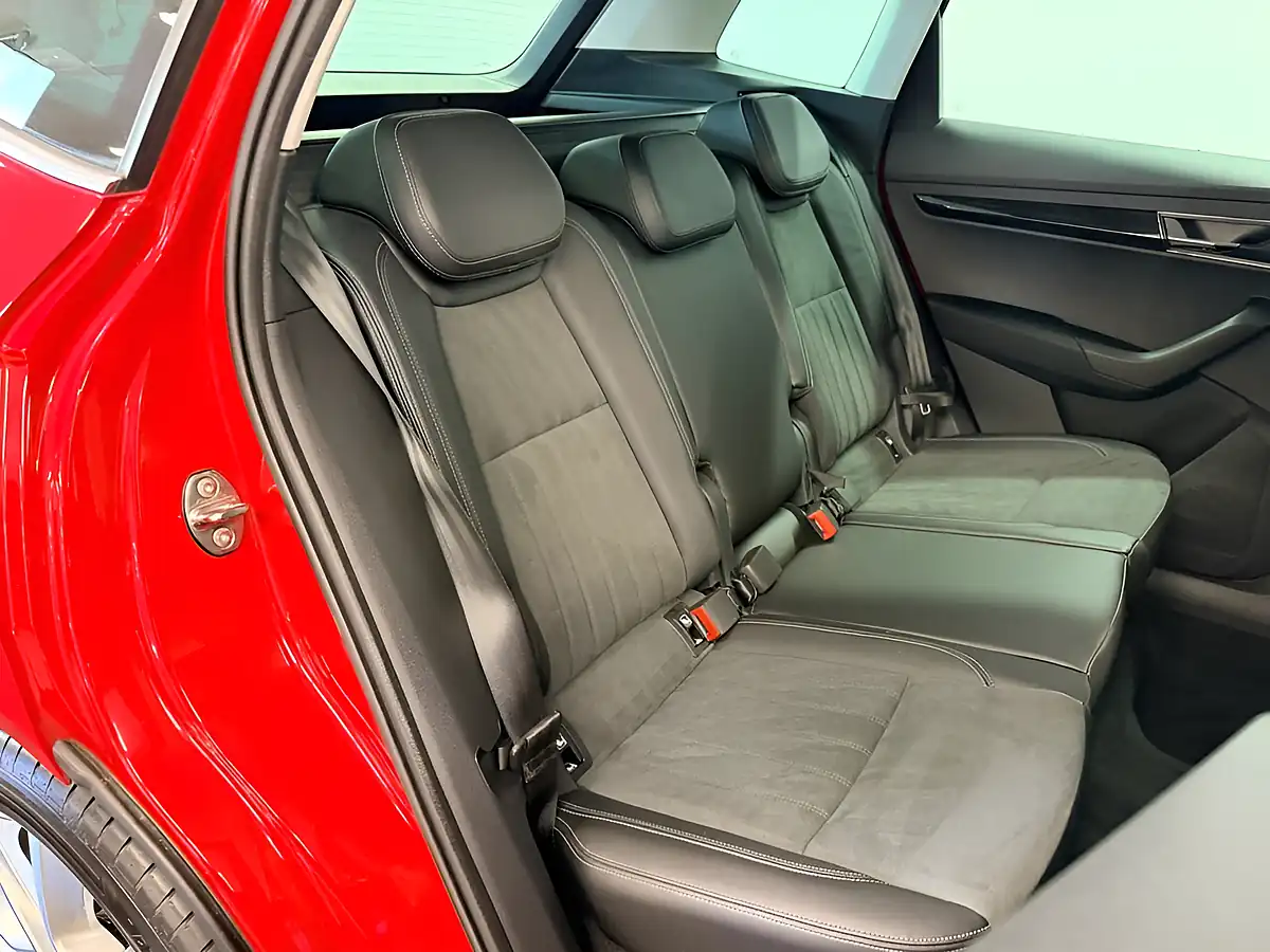 Used 2019 Skoda Karoq Se L Velvet Red - Interior and Exterior details 4
