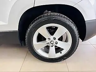 Used 2019 Skoda Karoq Se Silver - Interior and Exterior details 15