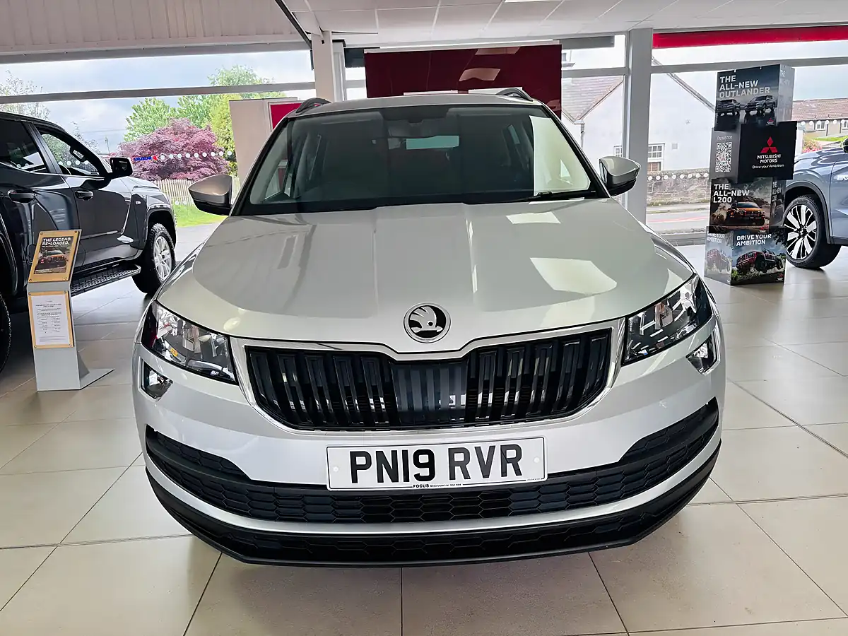 Used 2019 Skoda Karoq Se Silver - Interior and Exterior details 2