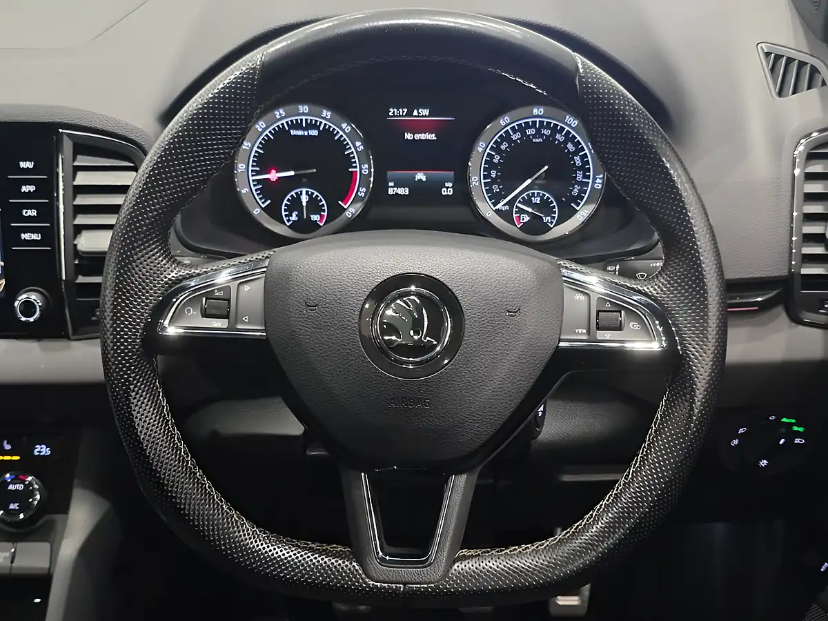 Used 2019 Skoda Karoq Sportline Black - Interior and Exterior details 19