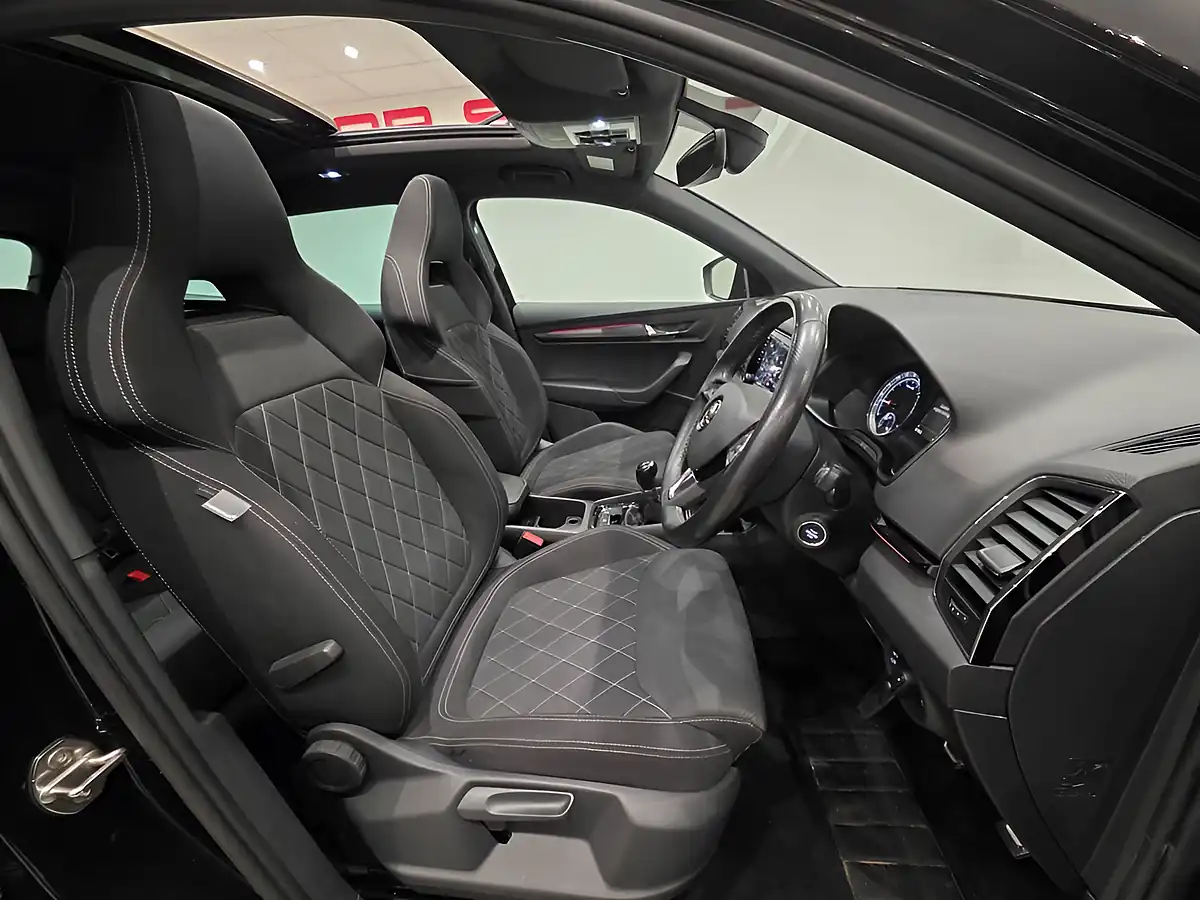 Used 2019 Skoda Karoq Sportline Black - Interior and Exterior details 8