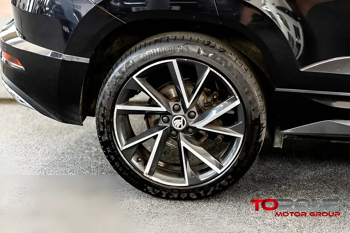 Used 2019 Skoda Karoq Sportline Black - Interior and Exterior details 10