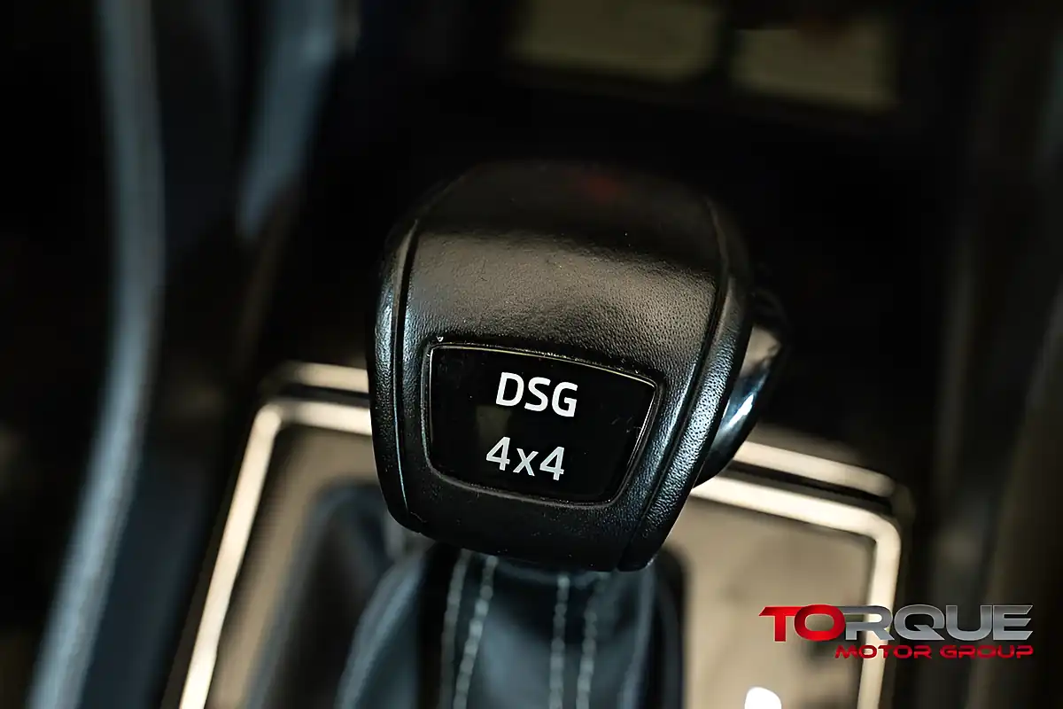 Used 2019 Skoda Karoq Sportline Black - Interior and Exterior details 15
