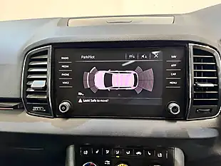 Used 2019 Skoda Karoq Sportline Red - Interior and Exterior details 14