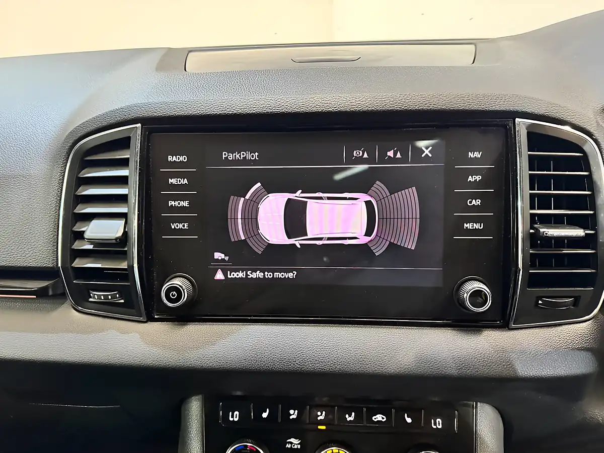Used 2019 Skoda Karoq Sportline Red - Interior and Exterior details 14