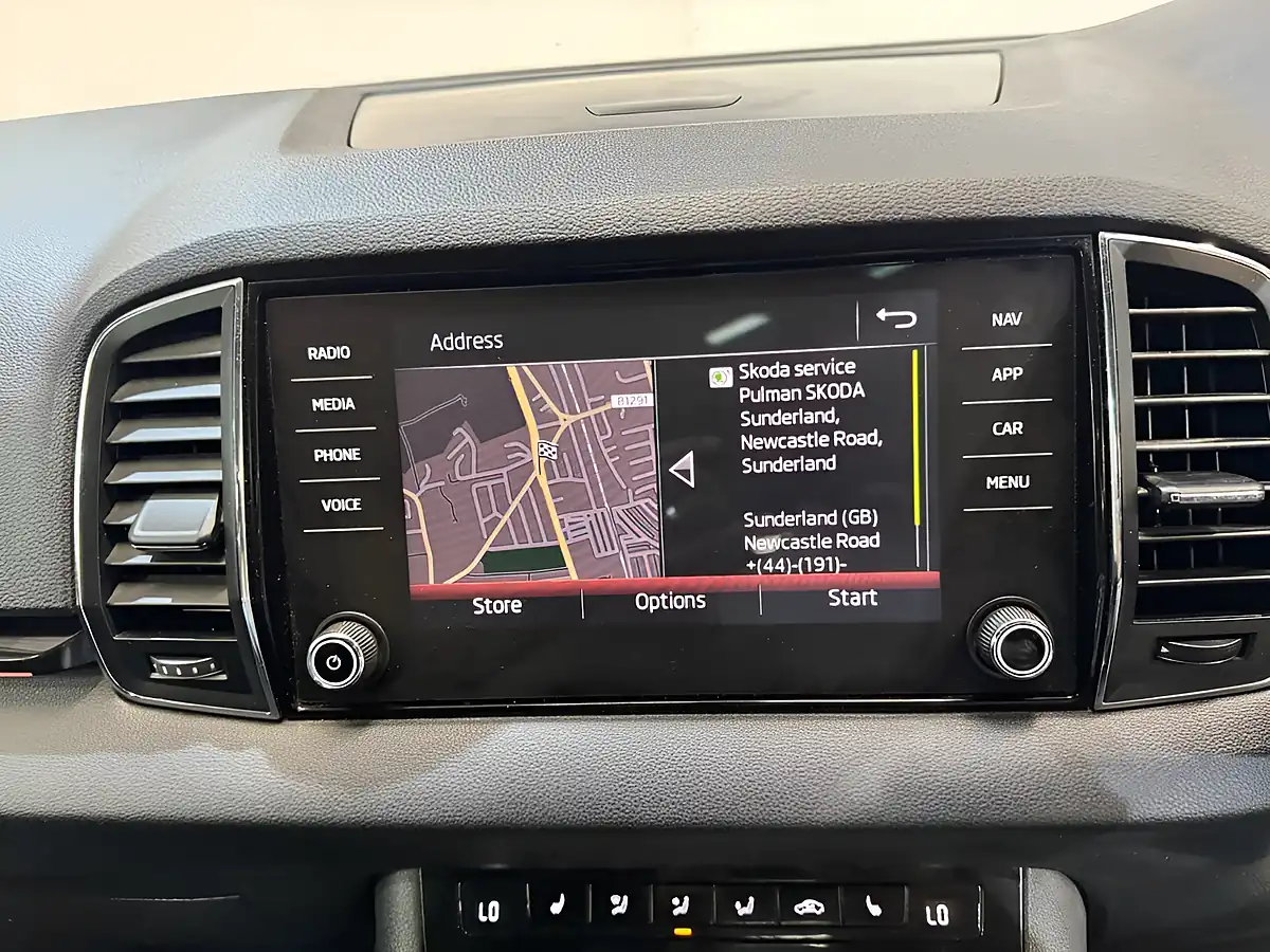 Used 2019 Skoda Karoq Sportline Red - Interior and Exterior details 15