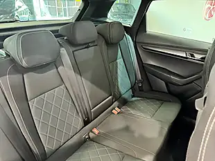 Used 2019 Skoda Karoq Sportline Red - Interior and Exterior details 17
