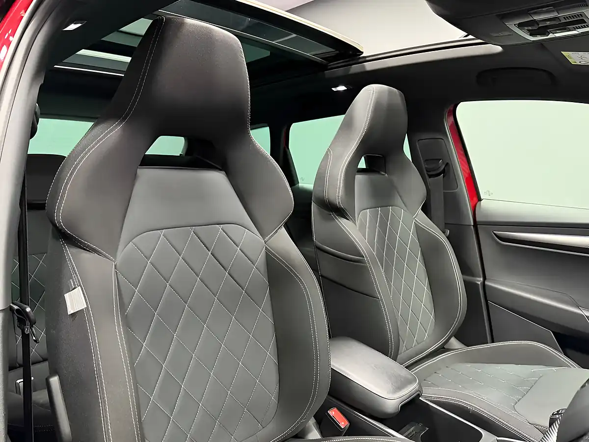 Used 2019 Skoda Karoq Sportline Velvet Red Metallic - Interior and Exterior details 18
