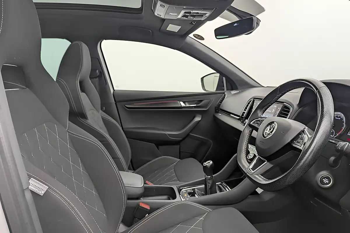 Used 2019 Skoda Karoq Sportline White - Interior and Exterior details 2