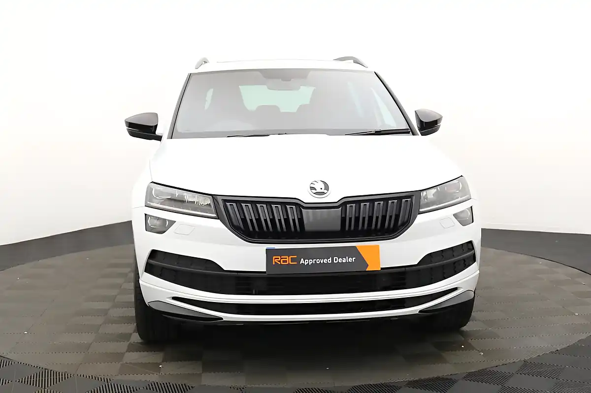 Used 2019 Skoda Karoq Sportline White - Interior and Exterior details 7