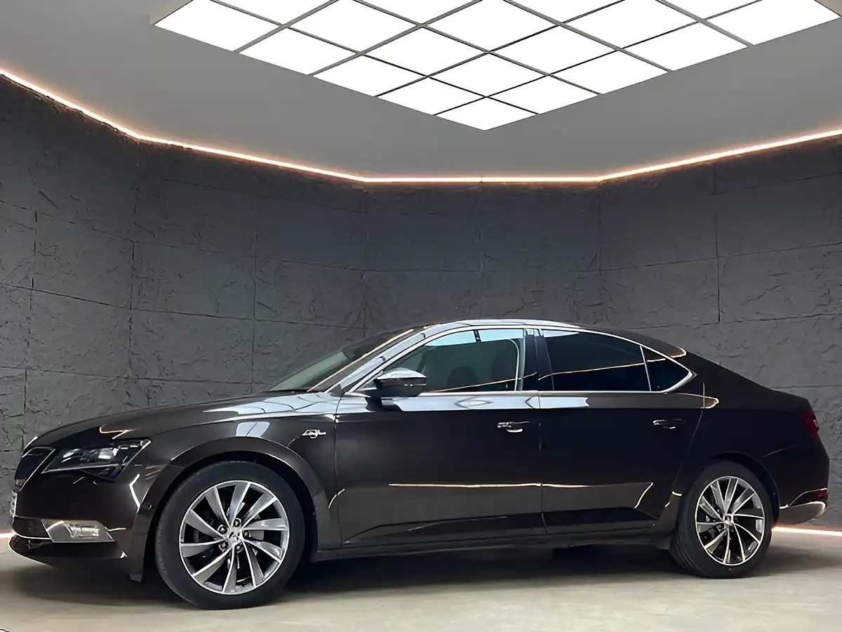 Used 2019 Skoda Kodiaq Laurin & Klement Blue - Interior and Exterior details 9