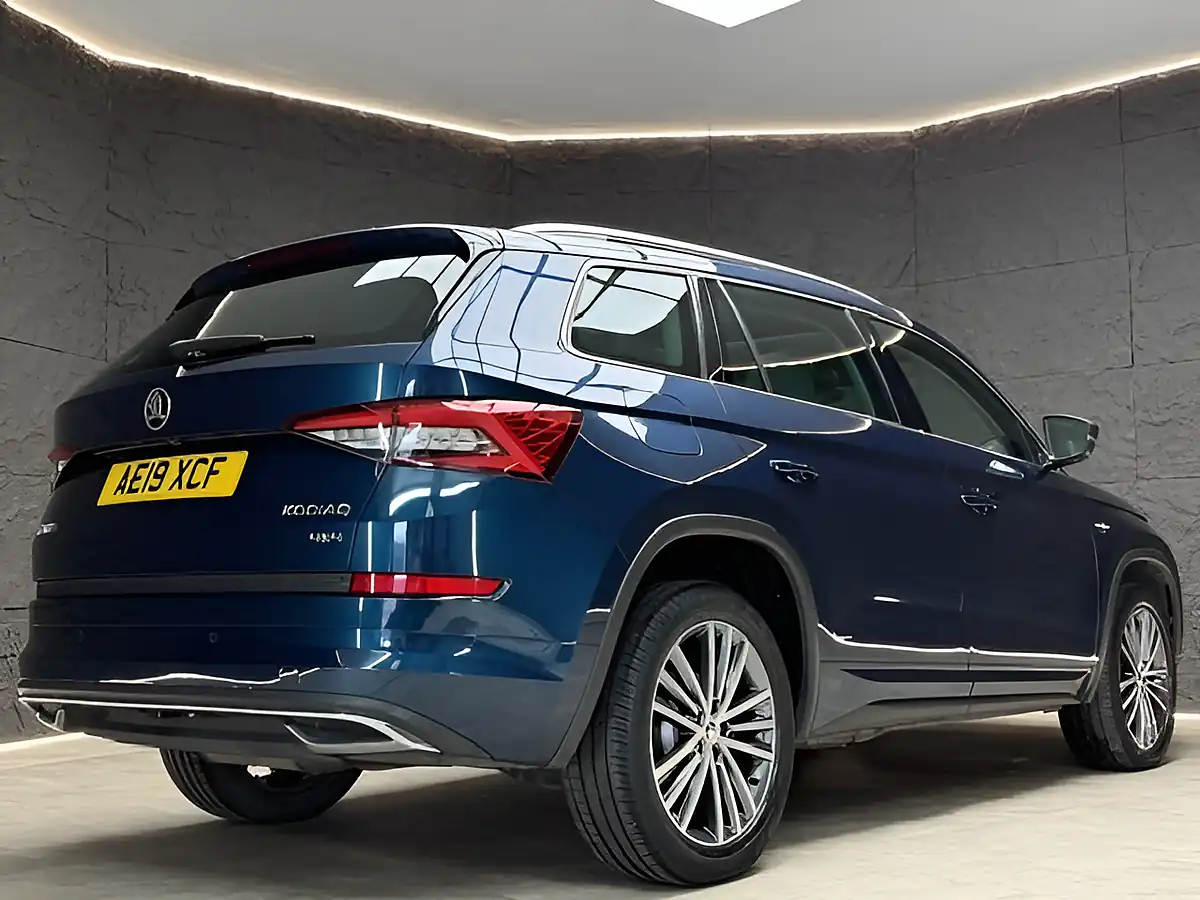 Used 2019 Skoda Kodiaq Laurin & Klement Petrol Blue - Interior and Exterior details 12