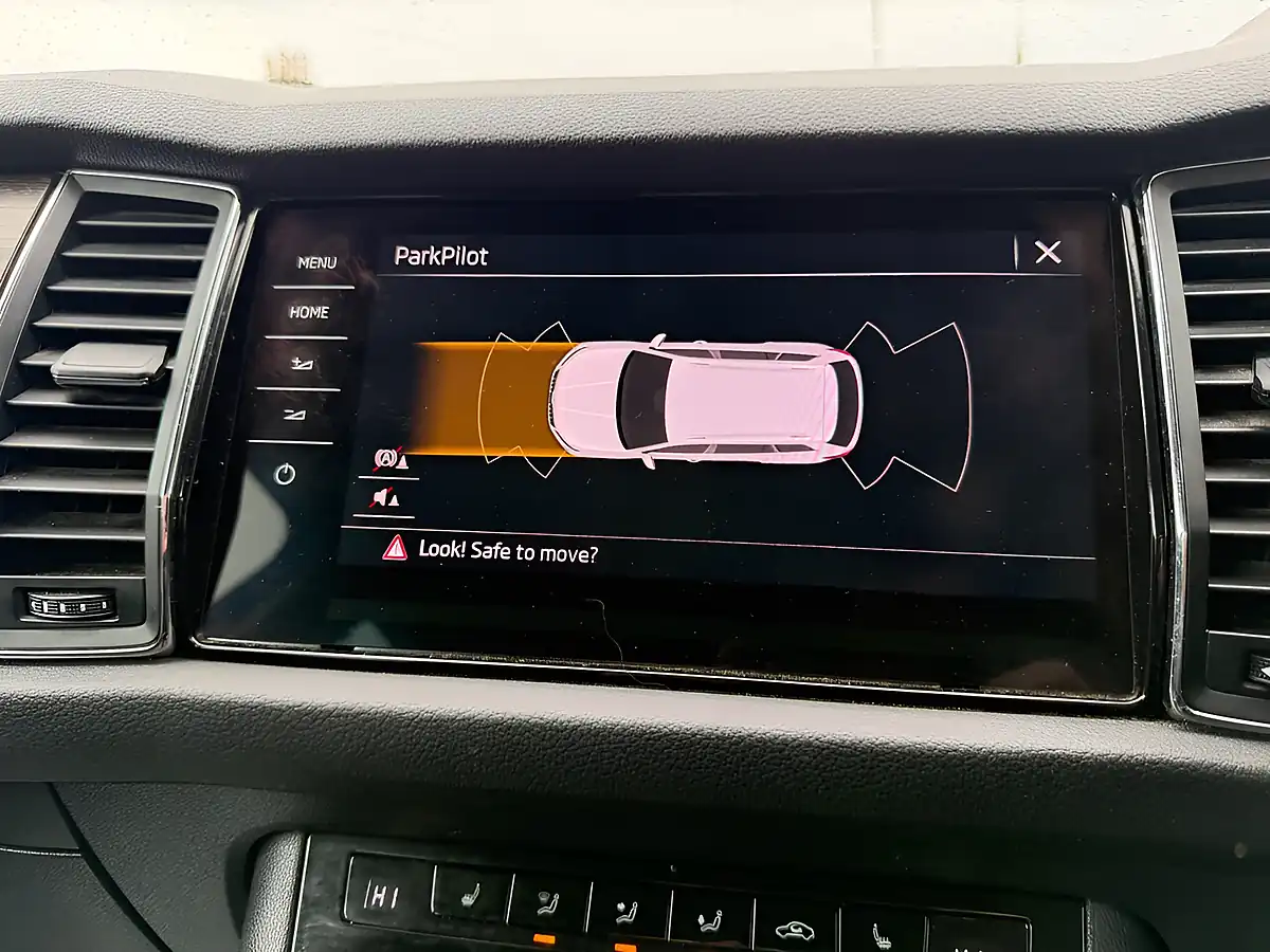 Used 2019 Skoda Kodiaq Scout Energy Blue - Interior and Exterior details 13