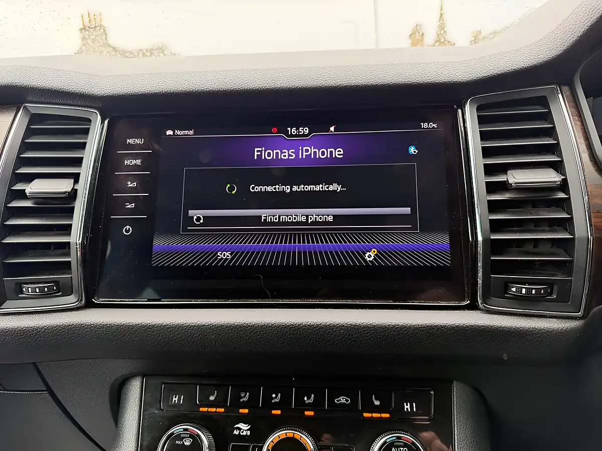 Used 2019 Skoda Kodiaq Scout Energy Blue - Interior and Exterior details 14