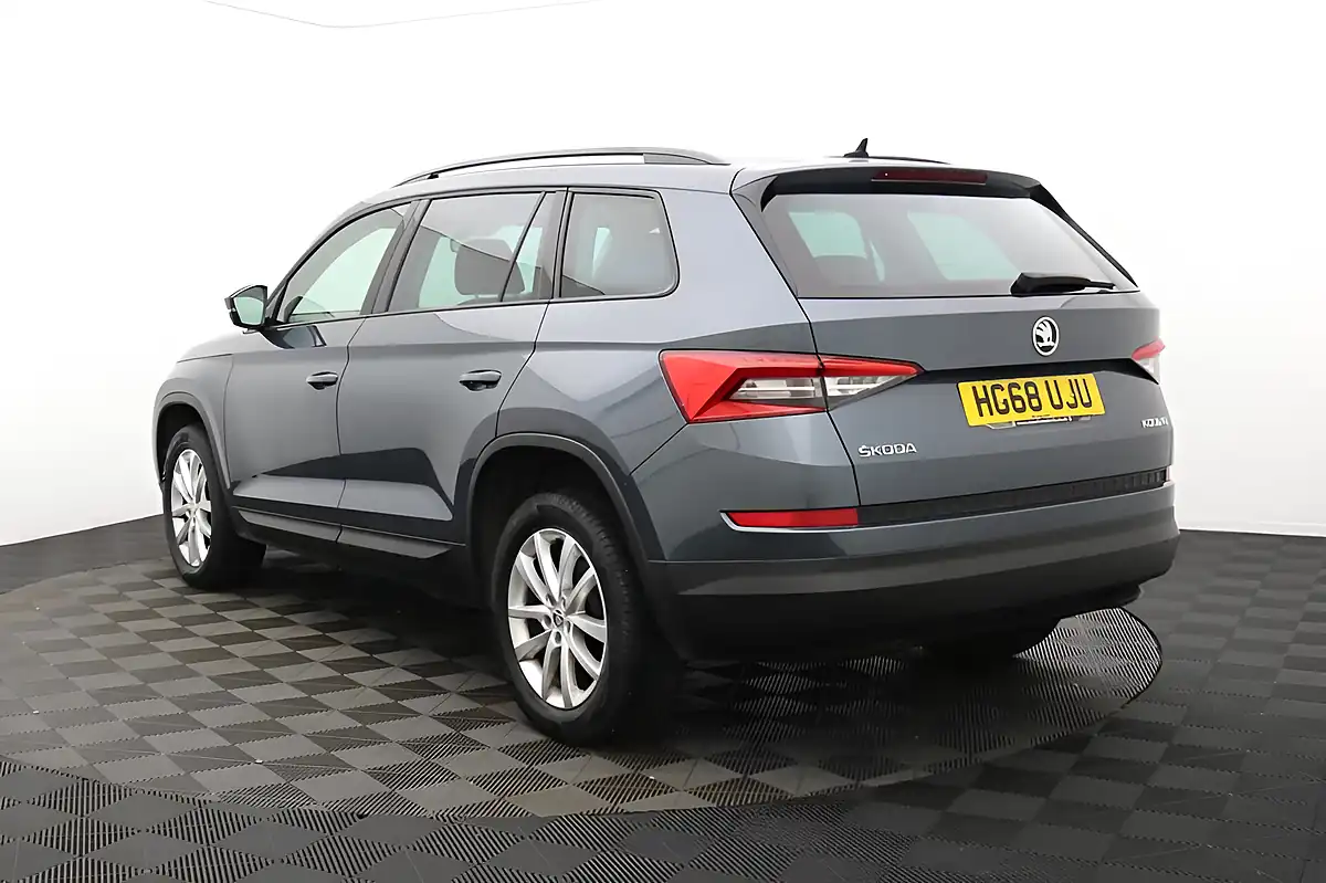 Used 2019 Skoda Kodiaq Se Grey - Interior and Exterior details 6