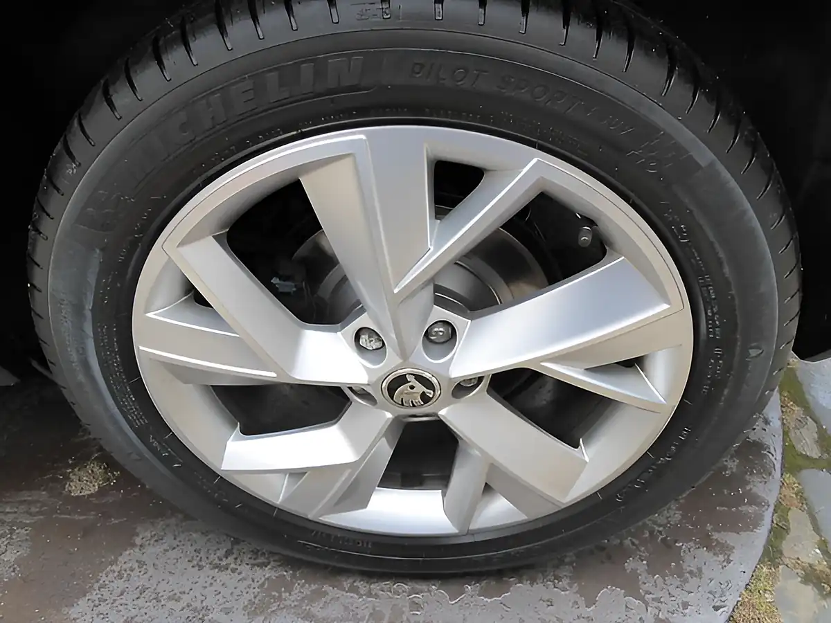 Used 2019 Skoda Kodiaq Se L Black - Interior and Exterior details 9
