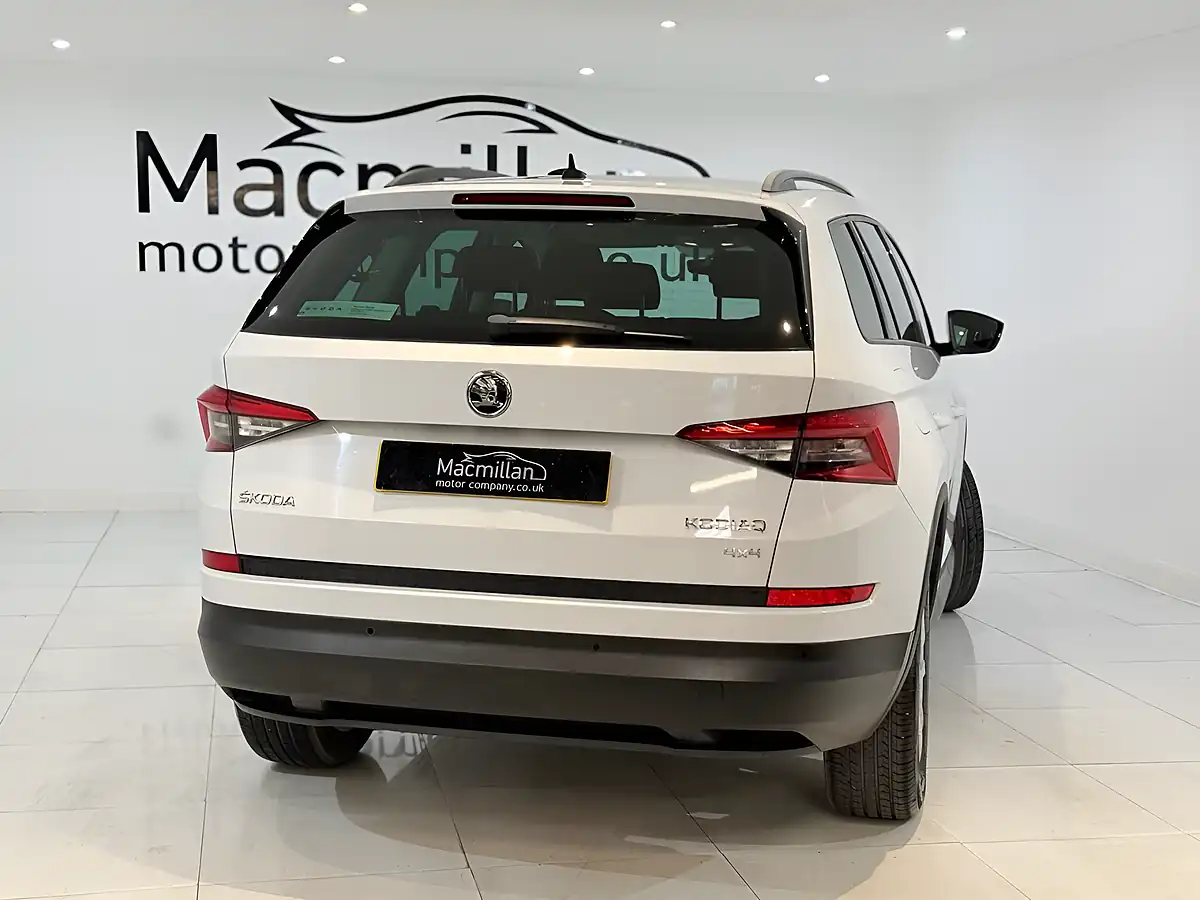 Used 2019 Skoda Kodiaq Se White - Interior and Exterior details 10