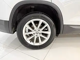 Used 2019 Skoda Kodiaq Se White - Interior and Exterior details 15