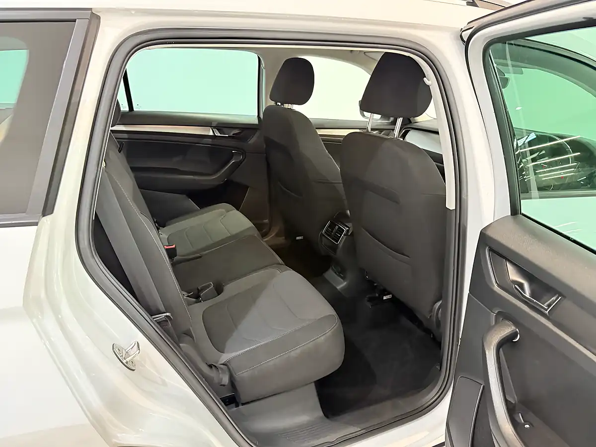 Used 2019 Skoda Kodiaq Se White - Interior and Exterior details 19