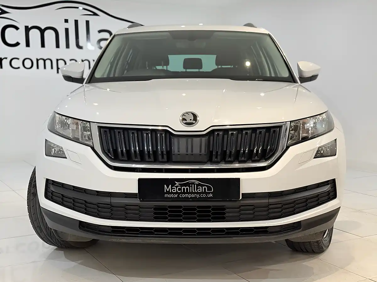 Used 2019 Skoda Kodiaq Se White - Interior and Exterior details 8
