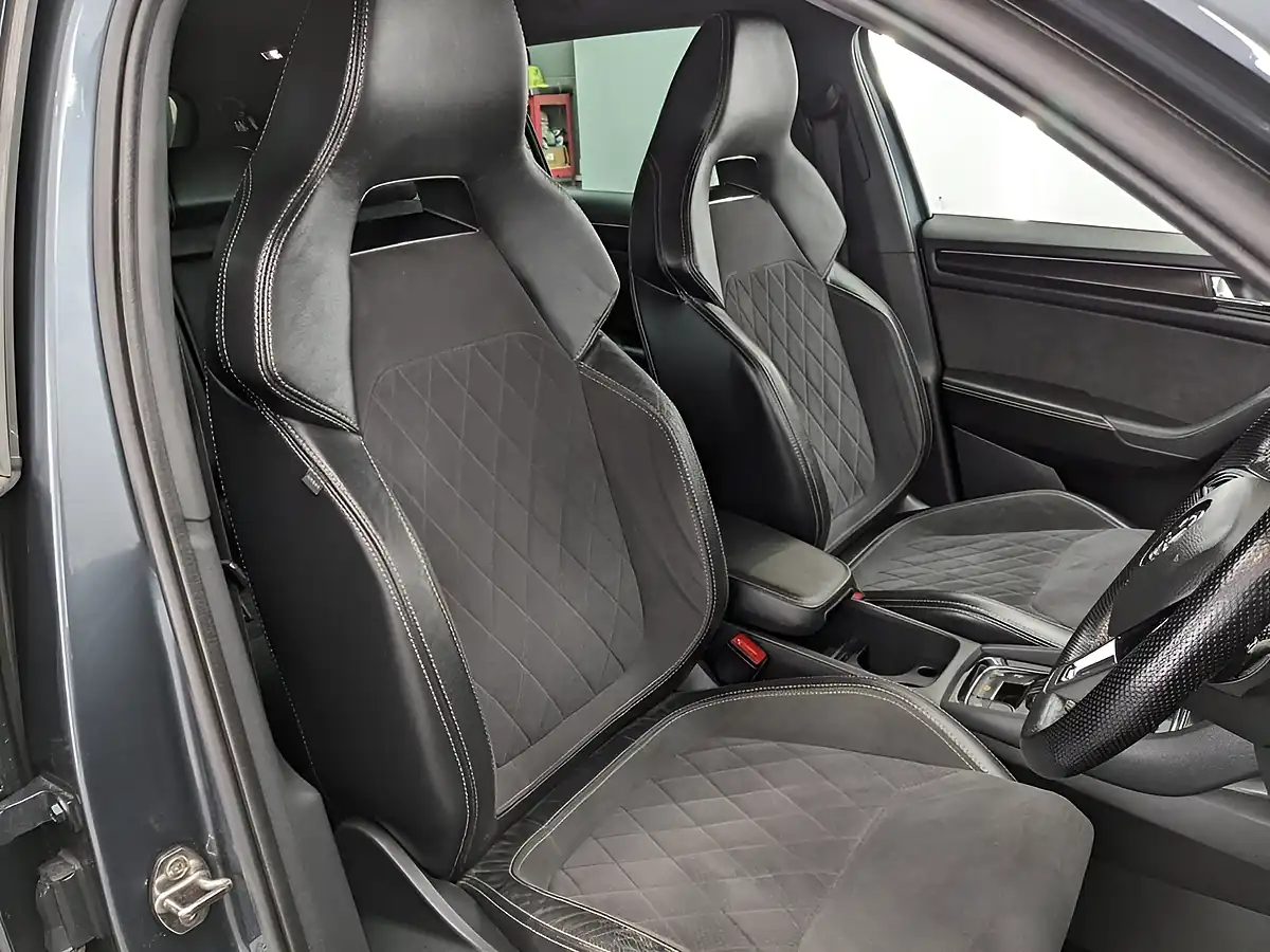 Used 2019 Skoda Kodiaq Sportline Meteor Grey - Interior and Exterior details 10