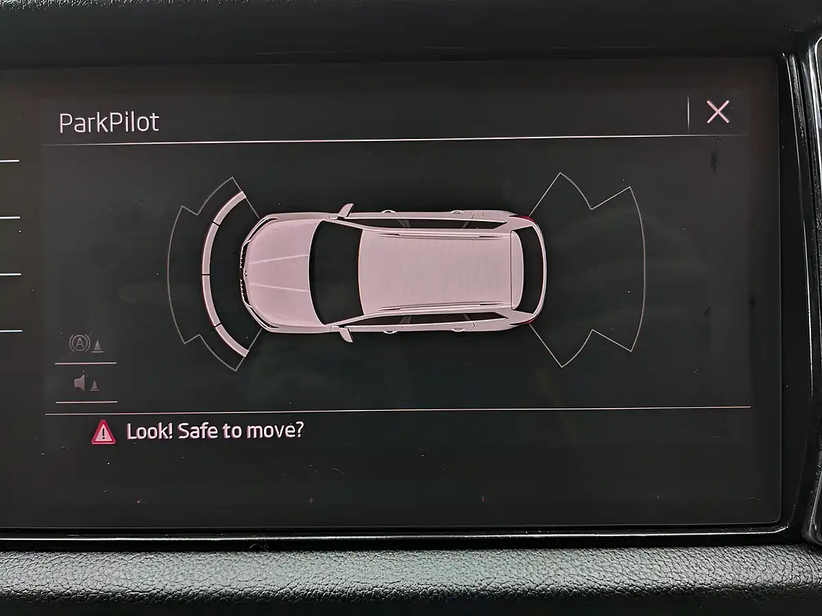 Used 2019 Skoda Kodiaq Sportline Meteor Grey - Interior and Exterior details 16
