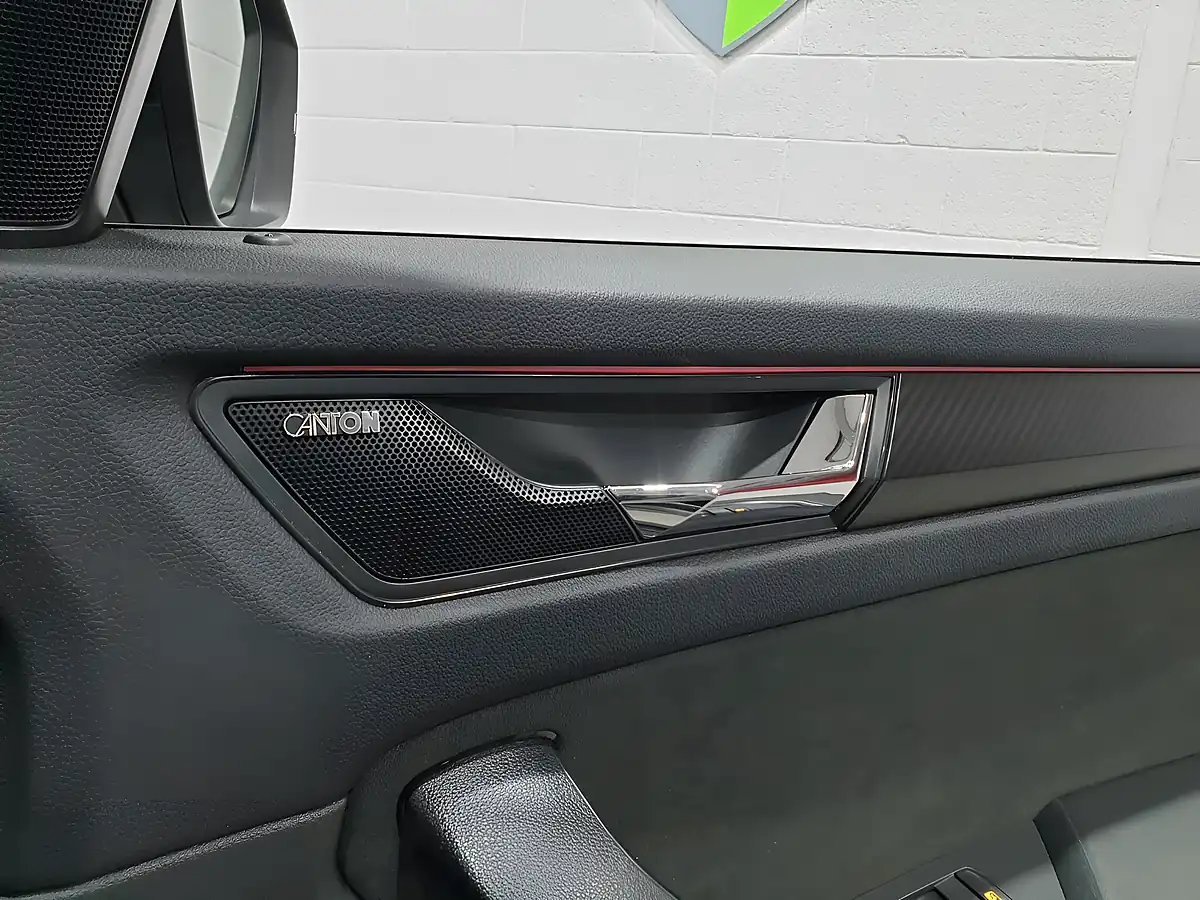 Used 2019 Skoda Kodiaq Sportline Meteor Grey - Interior and Exterior details 18
