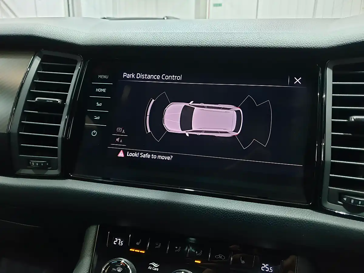 Used 2019 Skoda Kodiaq Sportline Meteor Grey - Interior and Exterior details 19