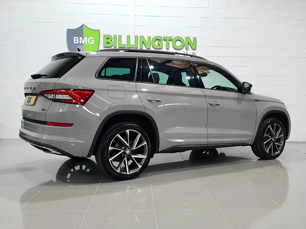 Used 2019 Skoda Kodiaq Sportline Meteor Grey - Interior and Exterior details 7
