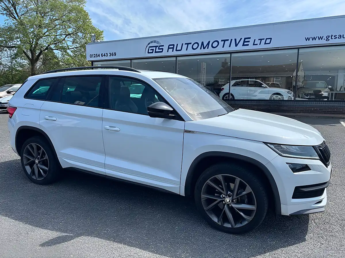 Used 2019 Skoda Kodiaq Sportline Moon White - Interior and Exterior details 10