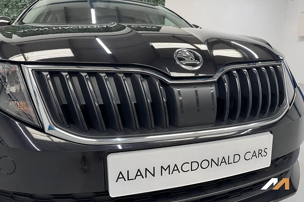 Used 2019 Skoda Octavia S Black - Interior and Exterior details 10