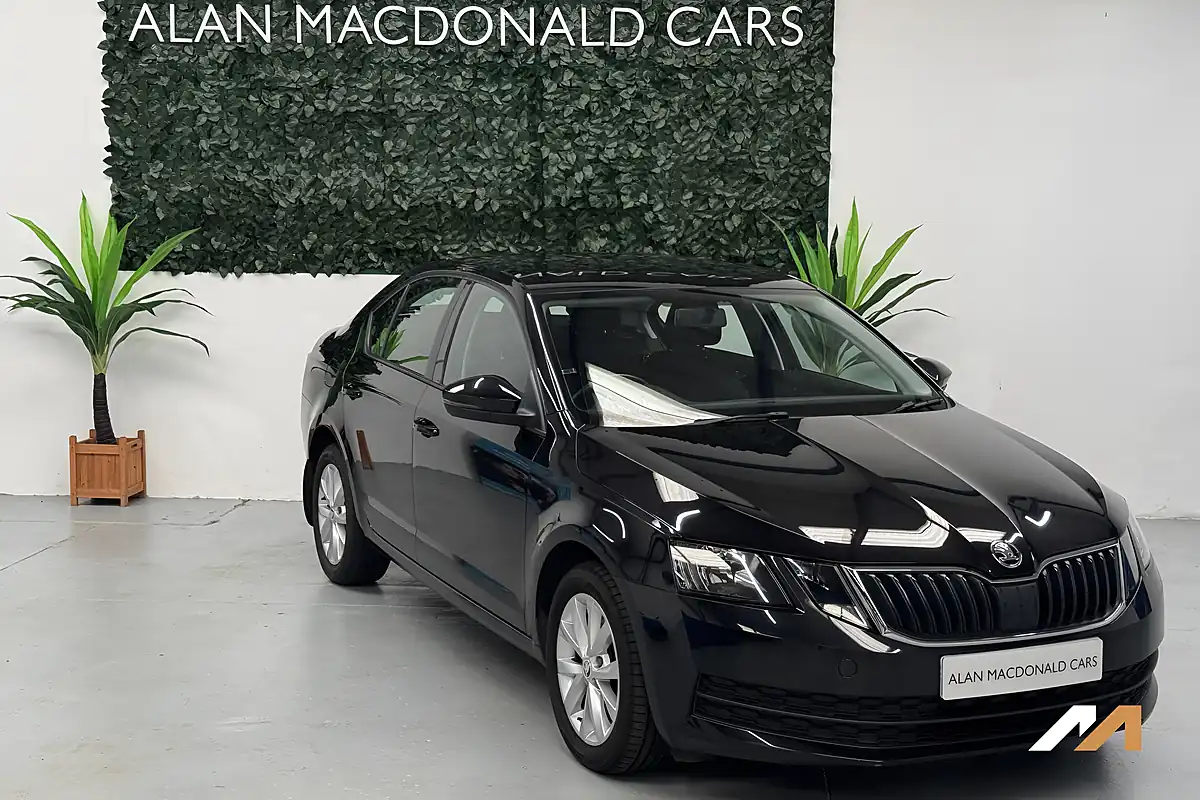 Used 2019 Skoda Octavia S Black - Interior and Exterior details 12