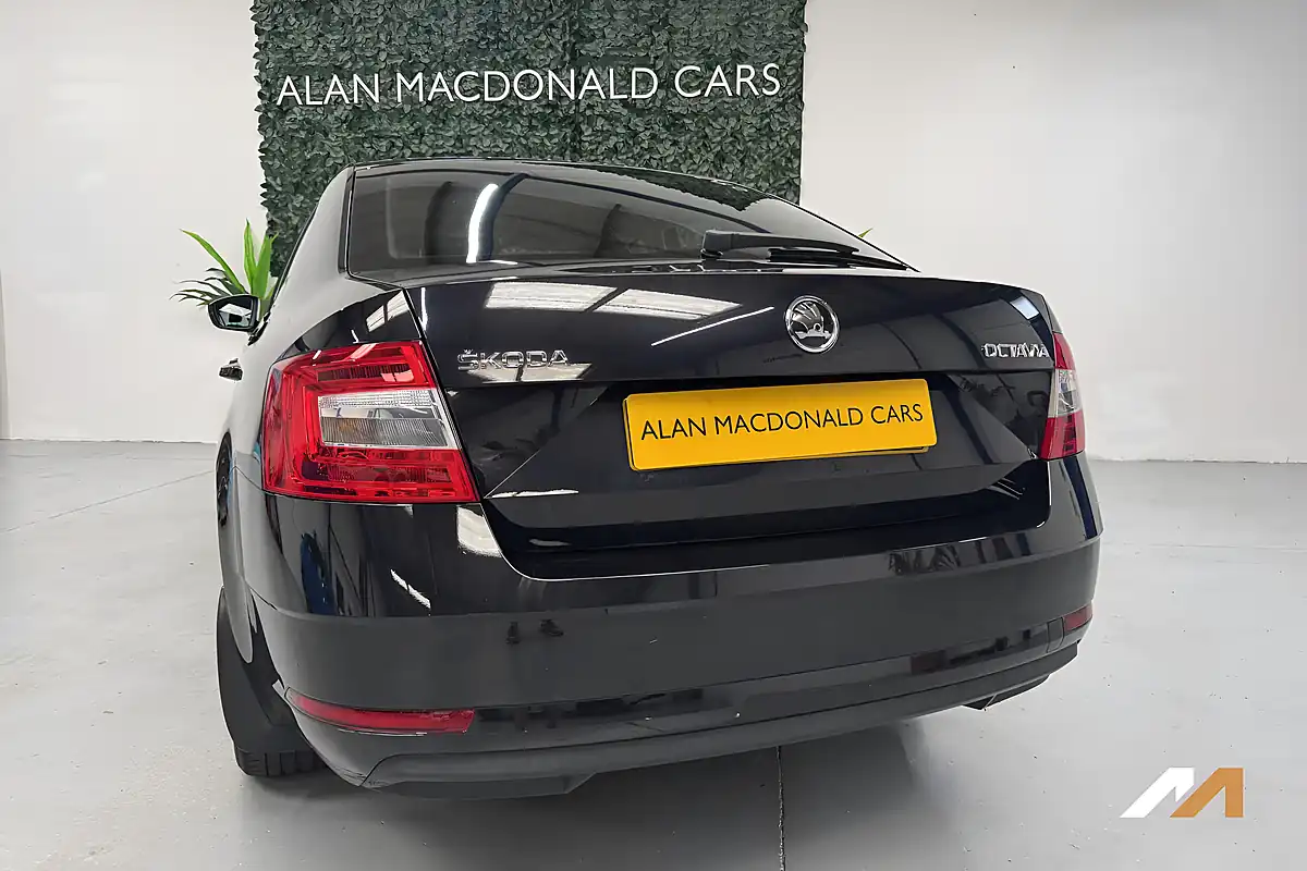 Used 2019 Skoda Octavia S Black - Interior and Exterior details 16