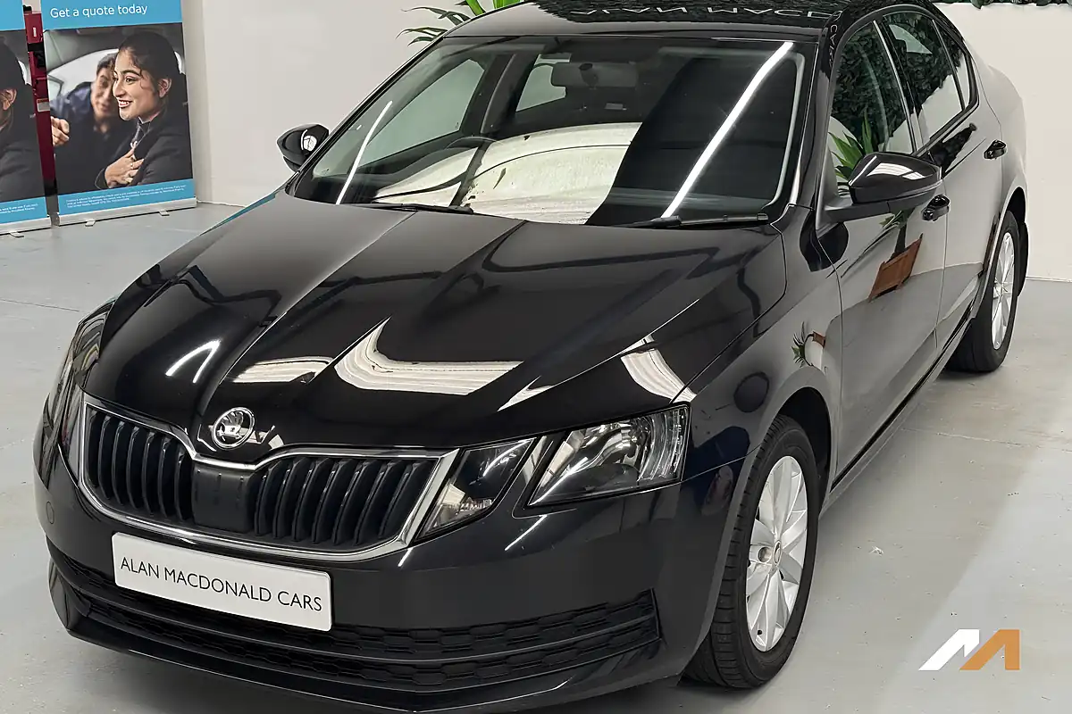 Used 2019 Skoda Octavia S Black - Interior and Exterior details 4