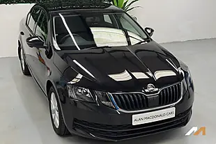 Used 2019 Skoda Octavia S Black - Interior and Exterior details 7