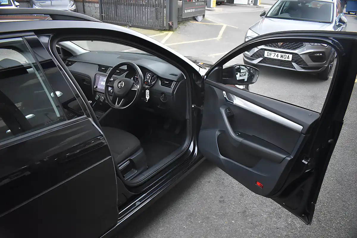 Used 2019 Skoda Octavia S Black - Interior and Exterior details 11