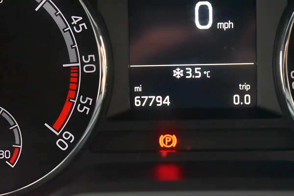 Used 2019 Skoda Octavia S Black - Interior and Exterior details 8
