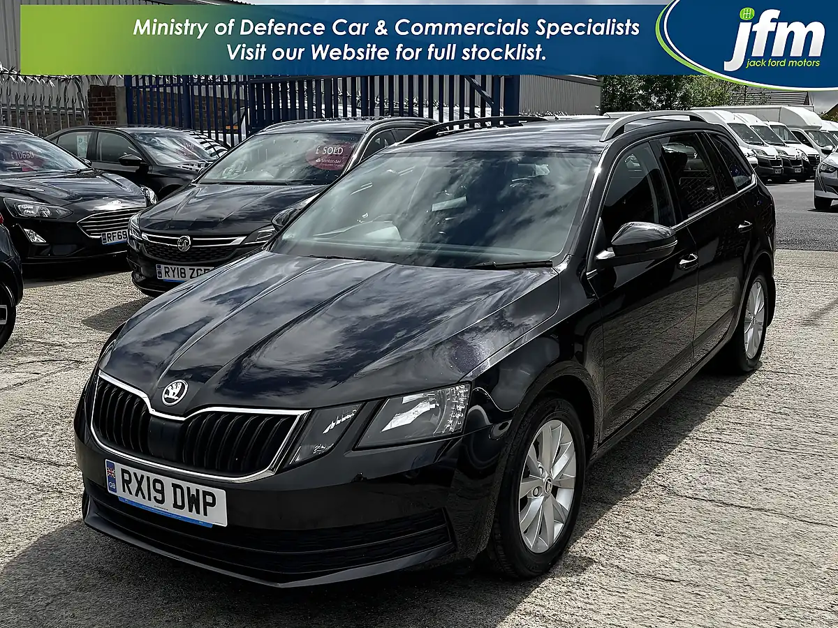 Used 2019 Skoda Octavia S Black Magic Pearl - Interior and Exterior details 10