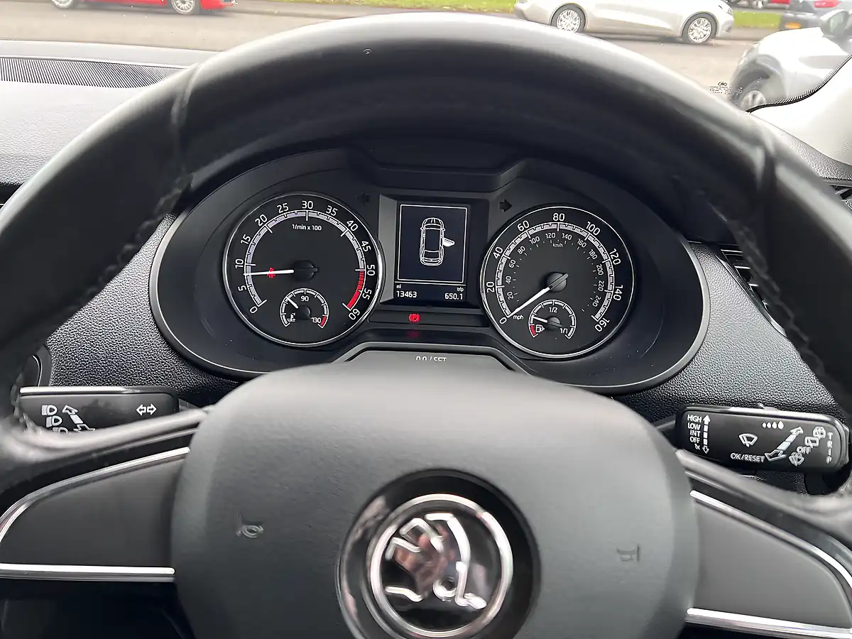 Used 2019 Skoda Octavia S Brilliant Silver Metallic - Interior and Exterior details 12