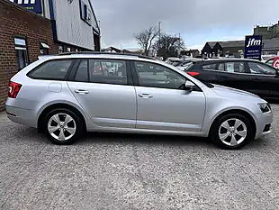 Used 2019 Skoda Octavia S Brilliant Silver Metallic - Interior and Exterior details 5
