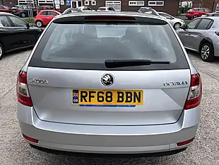 Used 2019 Skoda Octavia S Brilliant Silver Metallic - Interior and Exterior details 7