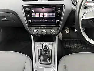 Used 2019 Skoda Octavia S Grey Metallic - Interior and Exterior details 13