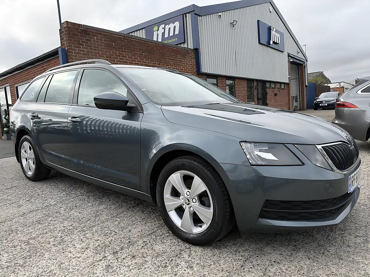 Used 2019 Skoda Octavia S Grey Metallic - Interior and Exterior details 20