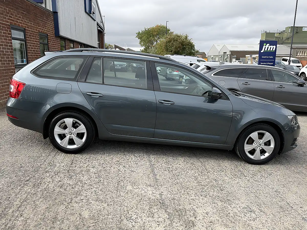 Used 2019 Skoda Octavia S Grey Metallic - Interior and Exterior details 5