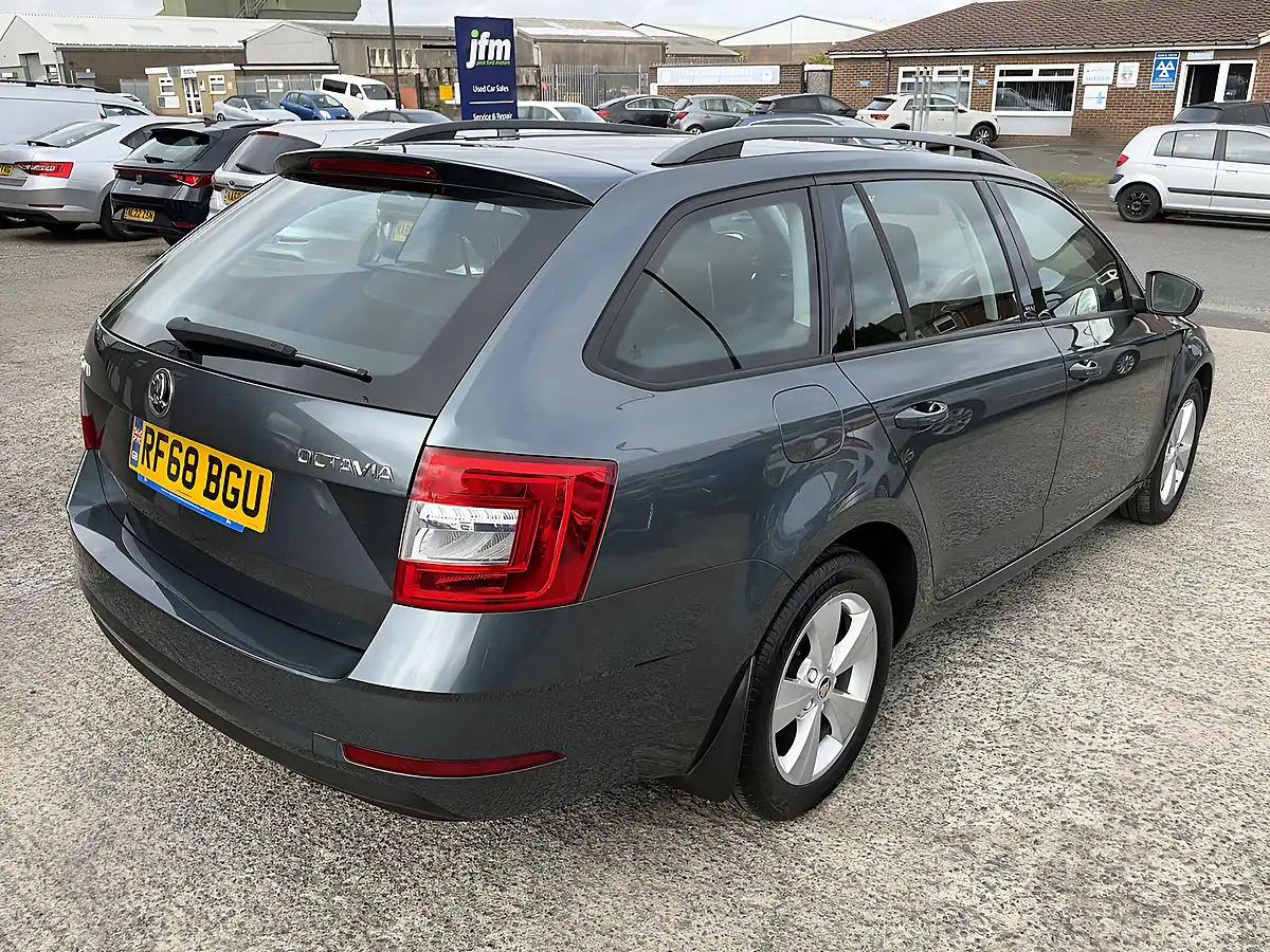 Used 2019 Skoda Octavia S Grey Metallic - Interior and Exterior details 6