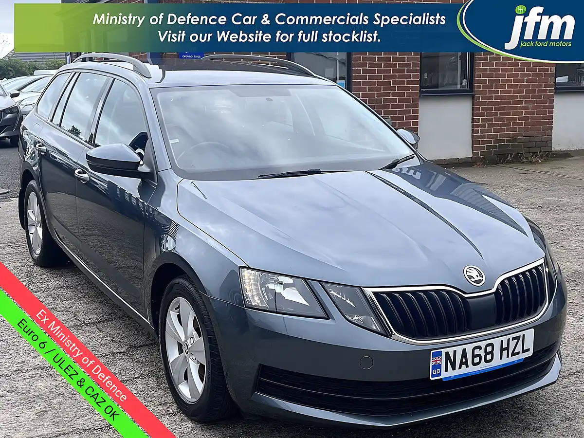 Used 2019 Skoda Octavia S Quartz Grey Met - Front View