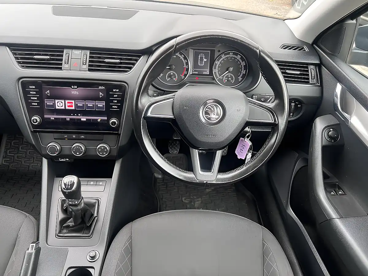 Used 2019 Skoda Octavia S Quartz Grey Met - Interior and Exterior details 11